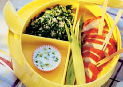 Puropollo Hindú con Tabulé Verde y Salsa de Yogur